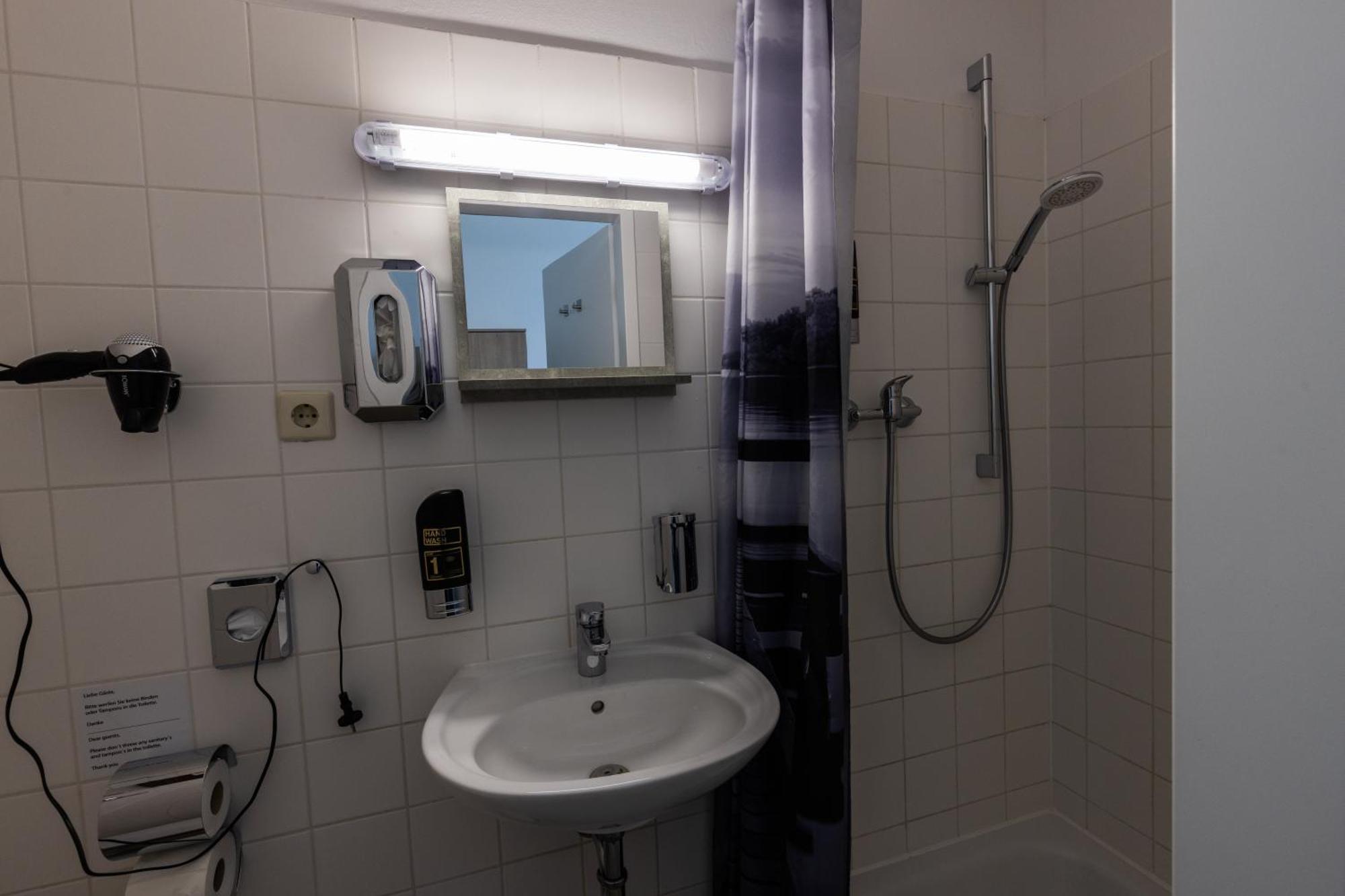 Motel Home Wittenau Berlin Exterior foto